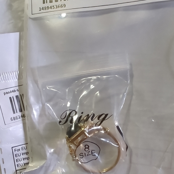 Elegant Black Onyx Ring Size 8 New With Tags - Picture 7 of 7